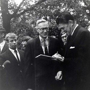 Image description is not available for 1967.050